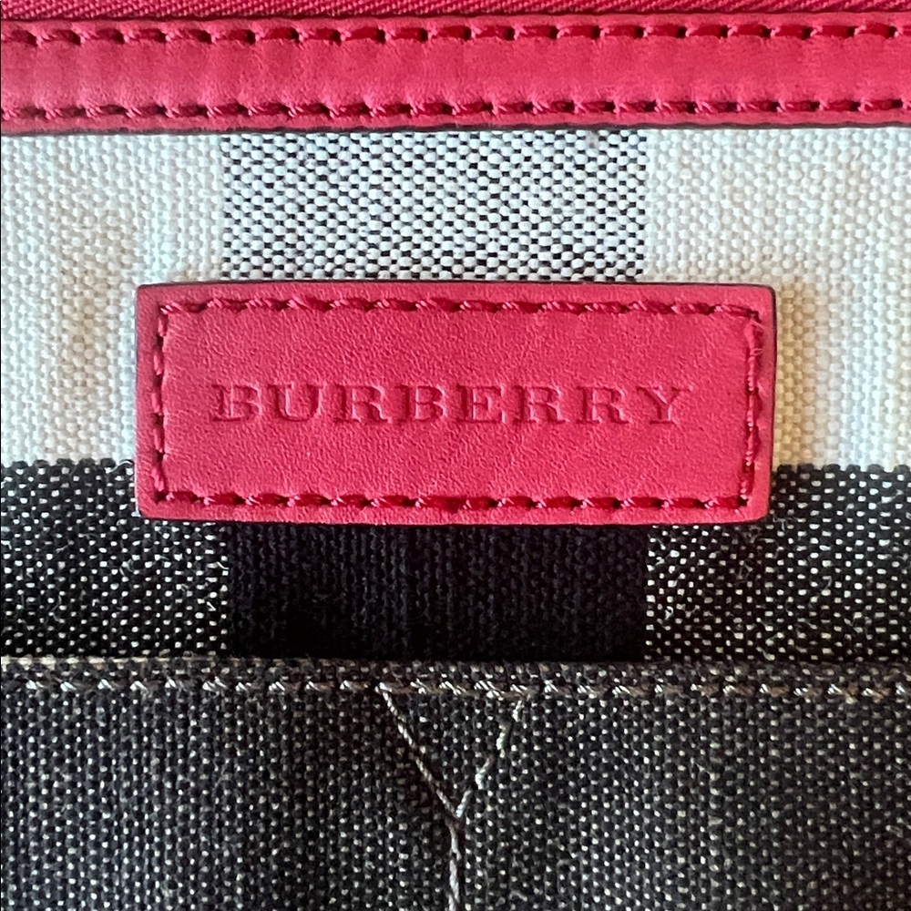 BURBERRY
Calfskin Canvas Ashby w/Tassel Hobo Tan and Black w/Coral Pink Accents - Picture 5 of 12